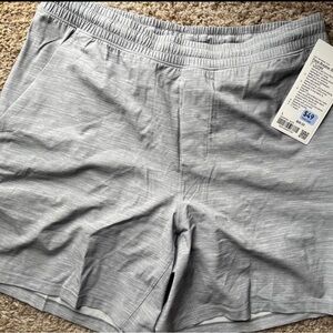 Pace Breaker Short 7” Lined (men’s) - NWT - Size L